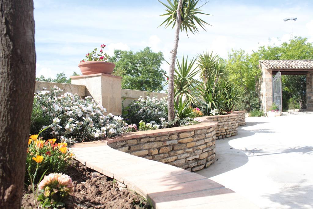 Agriturismo Al Passaggio Di Pirro Villa Miglionico Ngoại thất bức ảnh
